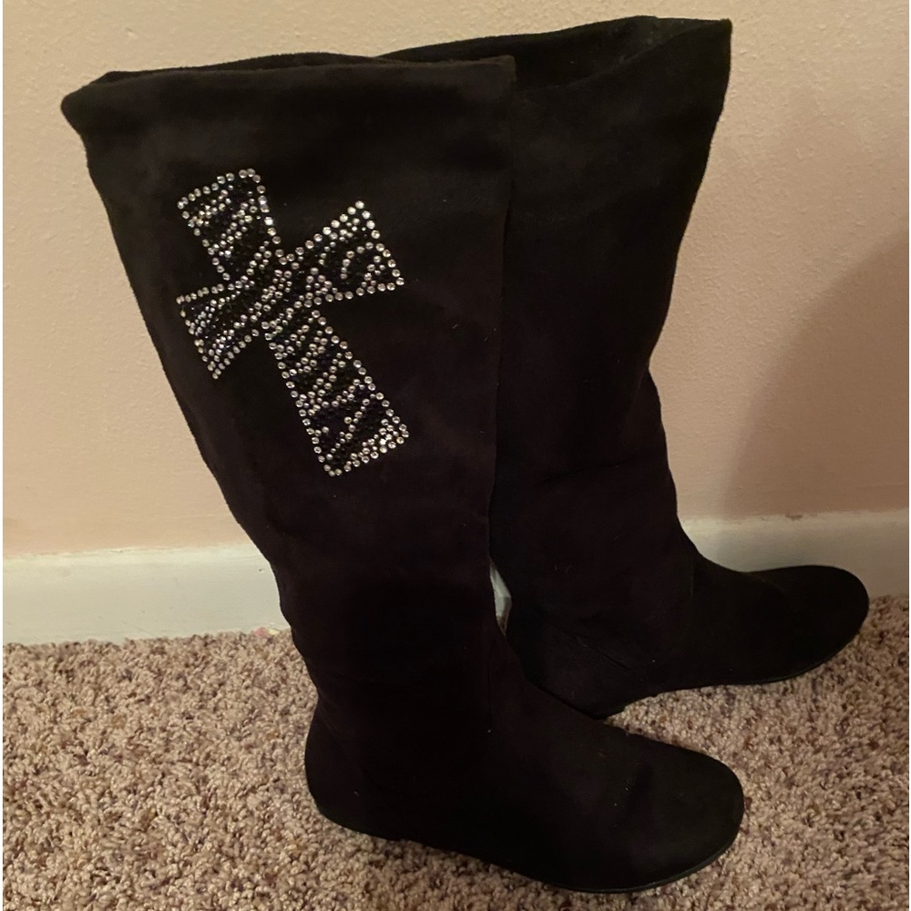 Women’s suede boot